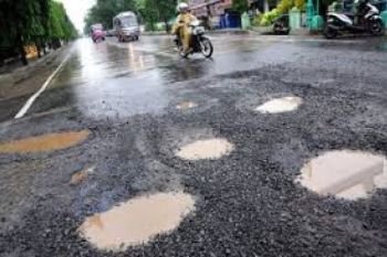 Rp10,375 Miliar untuk Perbaiki Jalan Rusak