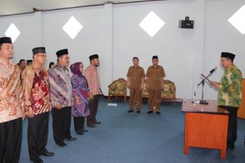 Kanwil Kemenag Sulut lantik lima pejabat baru