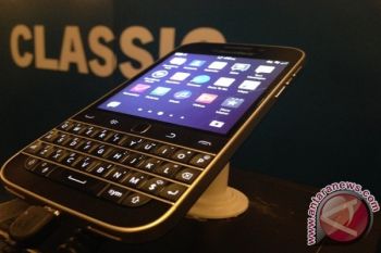 Mirip Bold 9900, ini Beda BlackBerry Classic
