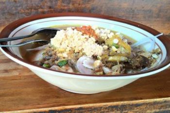 Soto Lamongan Diam-diam Menghanyutkan
