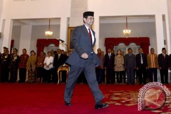 Luhut Perkenalkan Para Stafnya ke Presiden