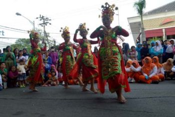 Tari Kembang Goyang