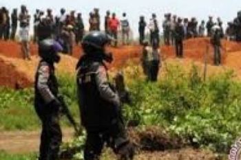 Ratusan Warga Inhu Tuntut Penyelesaian Sengketa Lahan