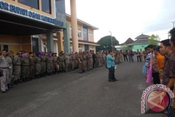 Buruh perusahaan diberhentikan sepihak datangi Pemkab OKU