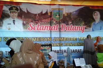 Padang Panjang Juara Umum Jambore PKK 2015