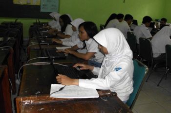 UN di Lampung berlangsung lancar