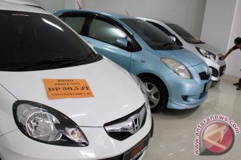 Penjualan Mobil Bekas Tetap Tumbuh, Mobil Baru Anjlok