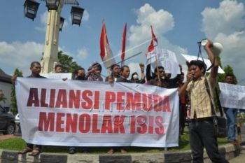 Peran Ponpes Strategis Tangkal ISIS