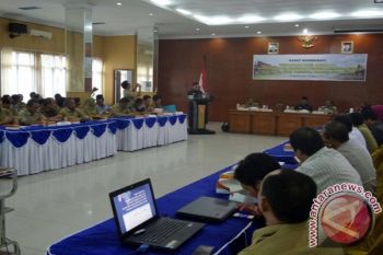 Pemkab Kotawaringin Barat Bahas Jaringan Listrik Bawah Laut