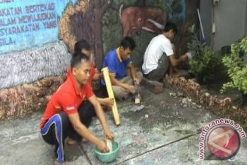 Orang Tua Warga Binaan Lapas Pangkalan Bun Latih Buat Batu Mulia