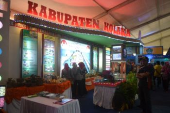 Kolaka Tampilkan Tenun Kain Pada Pameran "Halo Sultra"