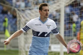 Habisi Parma 4-0, Lazio Tunda Pesta Juventus