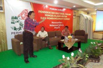 Diskusi Pengelolaan Hutan