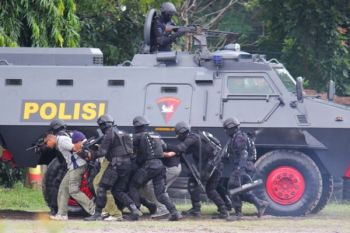 Simulasi Penanggulangan Teroris