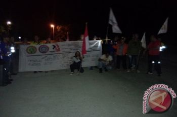 Peringati "May Day" Karyawan Newmont Mogok Kerja