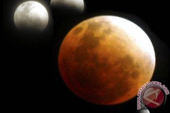 Warga Tomohon amati gerhana bulan malam paskah