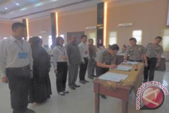 Calon Anggota Polri Tanda Tangani Pakta Integritas