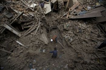 7.365 Orang Tewas Gempa Nepal