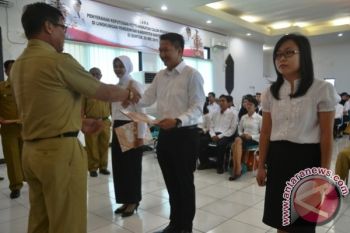 Pemkab Barito Selatan Serahkan SK CPNS