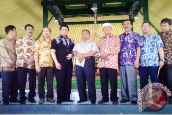 Adik Sultan berkumpul bahas Sabda Raja