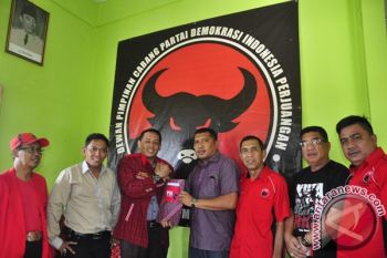 Sembilan Tokoh Daftar Cabup Karimun ke PDIP
