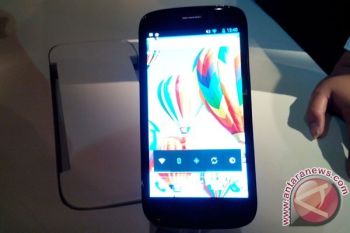 Ponsel Pintar Tipis Lebih Disenangi Masyarakat