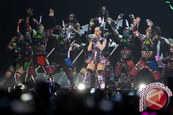Di Sela Konser "Prismatic World Tour" Katy Perry Belajar Bahasa Indonesia 