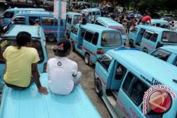 Sepuluh Sopir Angkot Di Palu Diamankan Polisi 
