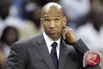 Pelatih Monty Williams Dipecat 