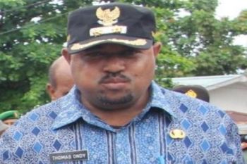 Bupati perintahkan Direktur RSUD Biak prioritas perawatan pasien guru 