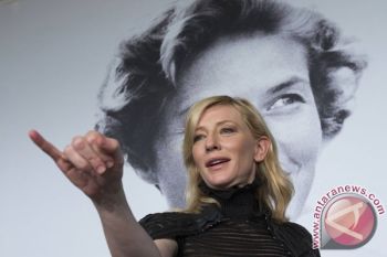  Aktris Cate Blanchett Bantah Punya Hubungan Lesbian