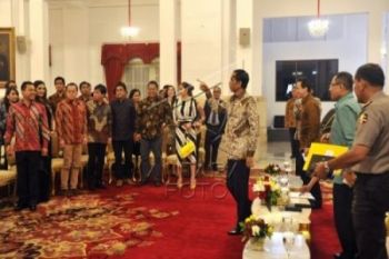 Presiden: Tangkap dan Tututp Industri Pembajak