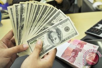 Dolar AS menguat, harga emas turun