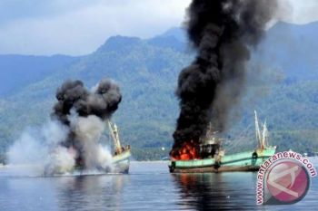 41 Kapal Ilegal Serentak Ditenggelamkan