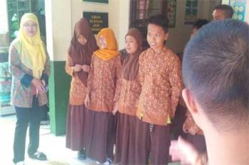 Rajutan semangat dari SLB Bangun Putra