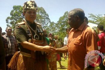 Pangdam Cenderawasih: 10 honai diserahkan kepada warga Tingginambut