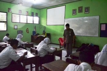 Pantau UN SMP