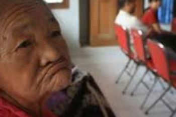 Bupati Inhu Beri Santunan Ke Sejumlah Yayasan