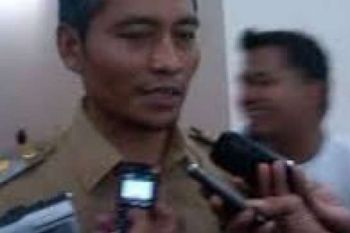  Wawako Minta Lanjutkan Kuliah Di Pekanbaru Saja
