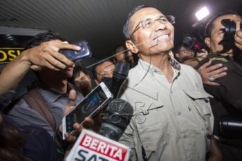 Dahlan Iskan Tersangka Korupsi Gardu Listrik PLN
