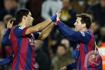 Suarez lewati debutnya di Barca dengan gemilang