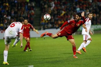 Cedera,  Iniesta Bakal Absen di Laga Kualifikasi Euro