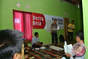 Pengelola Web Desa di Tanggamus Perdalam Jurnalistik