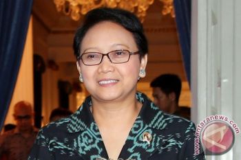 Menlu Presentasikan Politik Luar Negeri Indonesia di Oslo