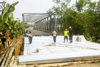 Jembatan Tegineneng Lampung Diperbaiki Timbulkan Kemacetan Panjang