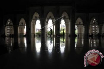 IBADAH KE MASJID