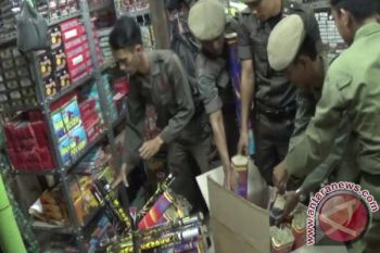 Tim gabungan razia petasan di Palembang