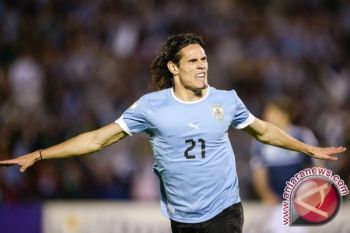 Cavani cetak dua gol saat PSG kalahkan Bordeaux