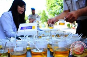 Puluhan PNS Seruyan Jalani Tes Urine 