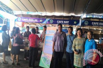Warga serbu beras Bulog di pasar murah Lebaran